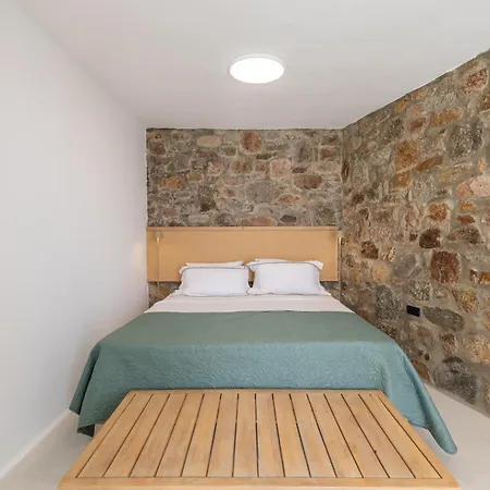 Villa Citadel Natural Stone *