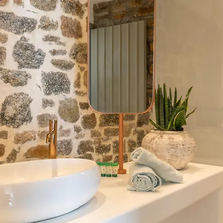 فيلة Citadel Natural Stone Plintri